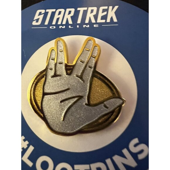 Star Trek Online Lootpins July 2016 Futuristic TM CBS Brooch Pin Collectible NEW - Picture 2 of 6